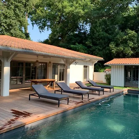 Romaline - Pereire - Piscine Chauffee